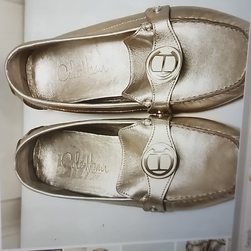 Cole Haan gold metalic leather Driver shoes.size 8.5